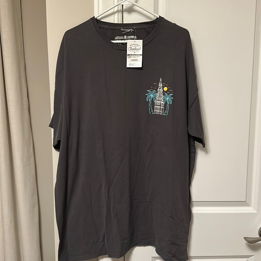 Cleveland Clothing Company- NWT- size XXL